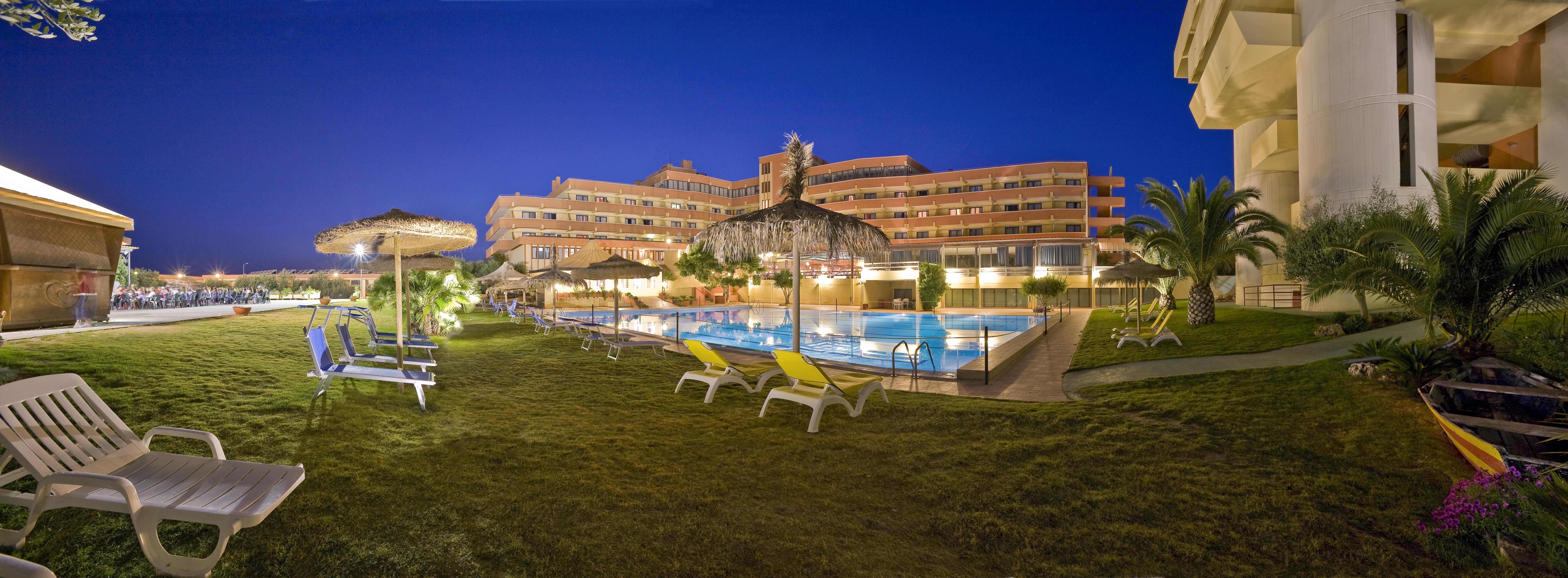 Hotel Setar Quartu Sant'Elena Exterior photo